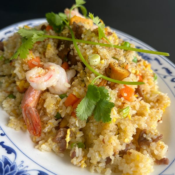 F6. Combination (with Chicken, Beef & Shrimp)