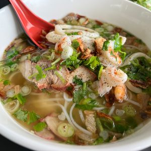 S10. Combination Pork Noodle Soup or Wonton Noodle Soup (Hủ Tiếu)