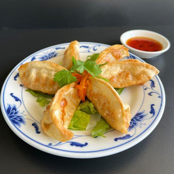 A2. Pot Stickers (Chicken or Veggies) (6pcs)